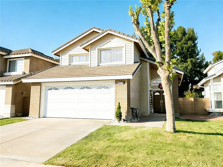 2115 Sun Ridge Dr — Photo 1