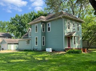 106 S Main St, Seneca, IL 61360