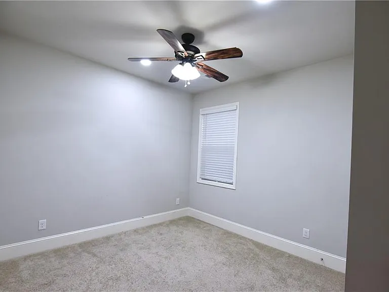 4358 Mantova Dr — Photo 11