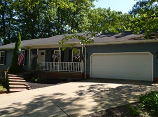 1051 Richmond Rd, Lyndhurst, OH 44124