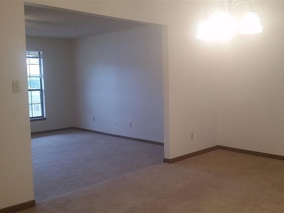4th image of 510 Chanterelle Cir