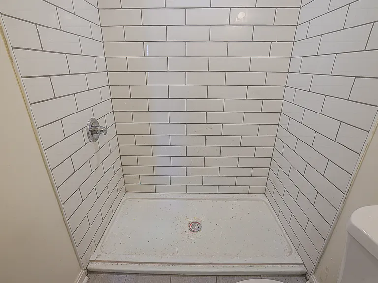 2729 E Monument St — Photo 18
