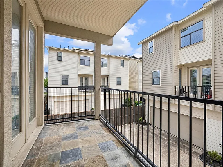 2309 McIlhenny St — Photo 10