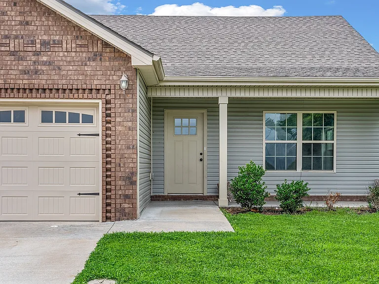 401 Irish Hills Dr — Photo 4