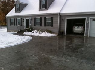 43 High Meadow Dr, Plainfield, CT 06374