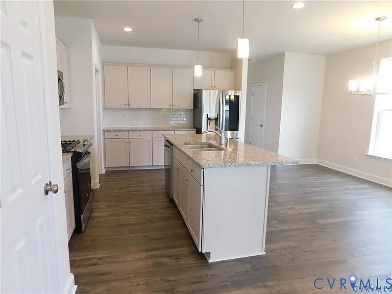 6981 Leire Ln — Photo 4