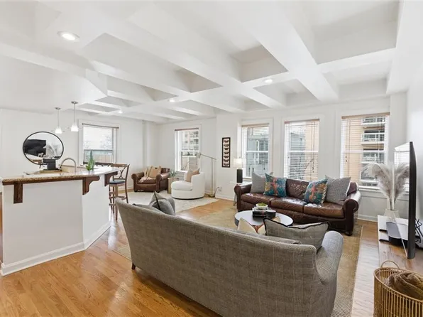 229 Ward Pkwy APT 603B, Kansas City, MO 64112