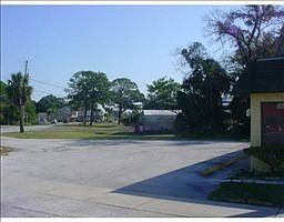 2nd image of 8106 Us Highway 19
