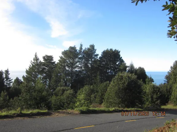 2715 Toth Rd, Shelter Cove, CA 95589