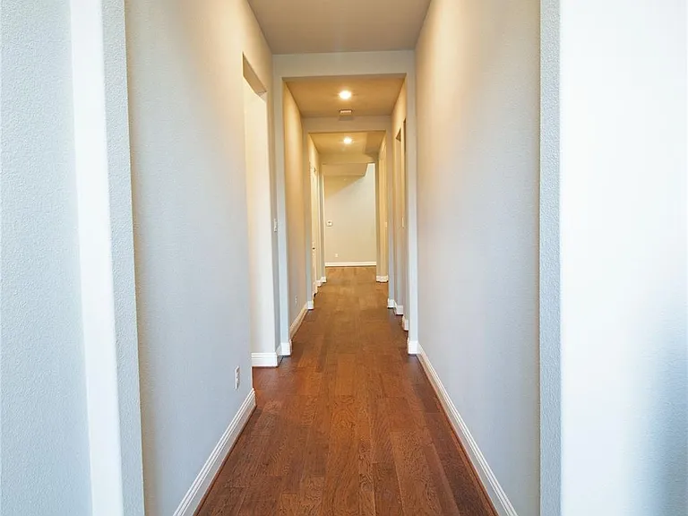 7235 Sanctuary Dr — Photo 3
