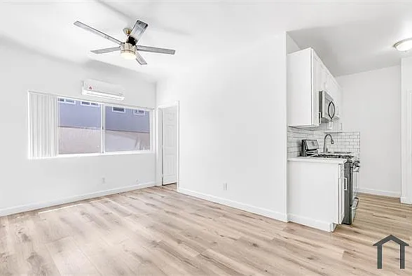1843 S La Brea Ave #B — Photo 3