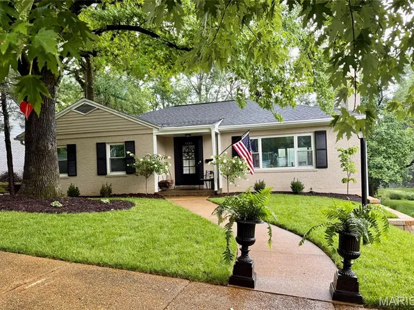 1435 Andrew Dr, Saint Louis, MO 63122
