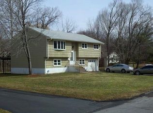 15 Nancy Dr, New City, NY 10956