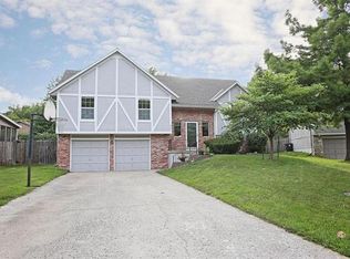 403 Airway Cir, Belton, MO 64012