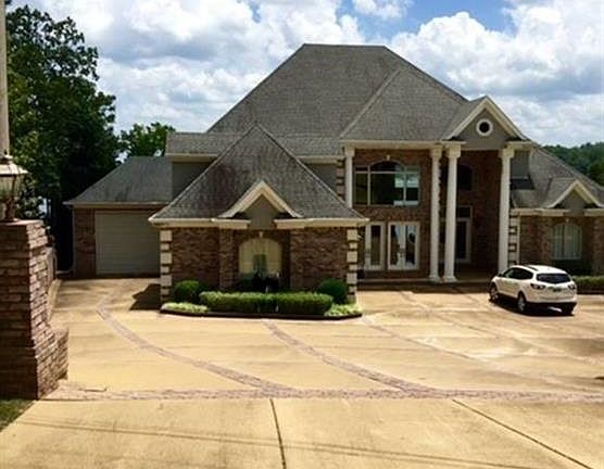 2nd image of 42 County Road 18