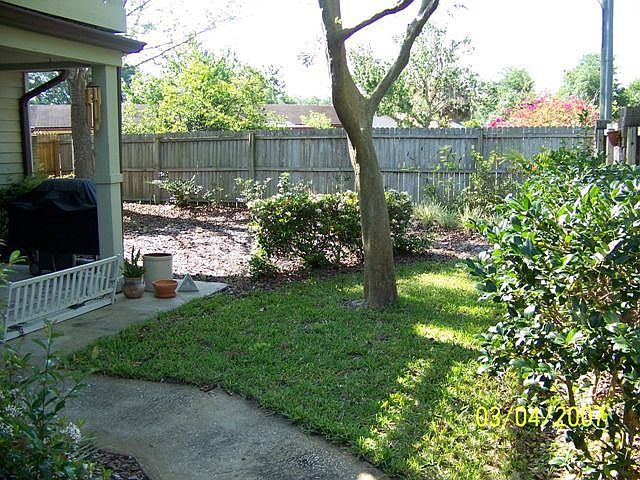 Front of townhome