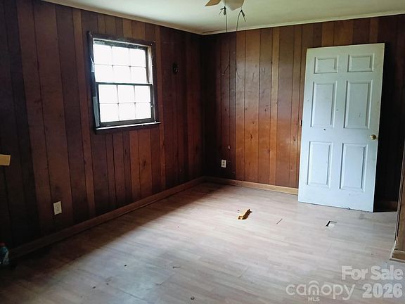 4th image of 610 Lineberger St