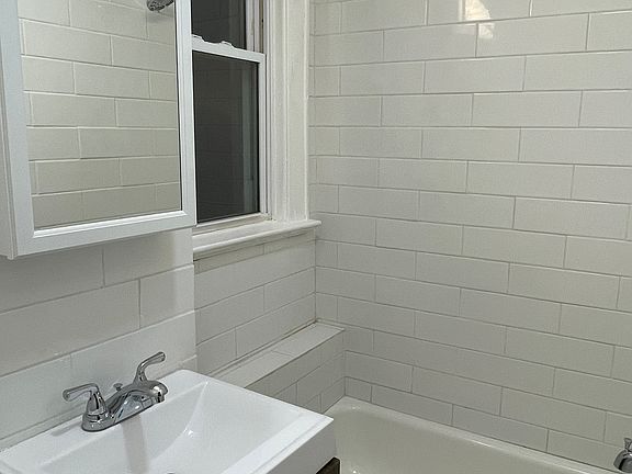 5th image of 526 N 5th St Floor 2