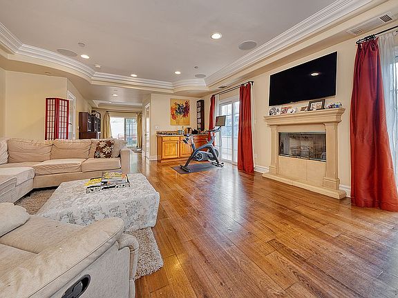 2nd image of 11578 Iowa Ave Unit 101