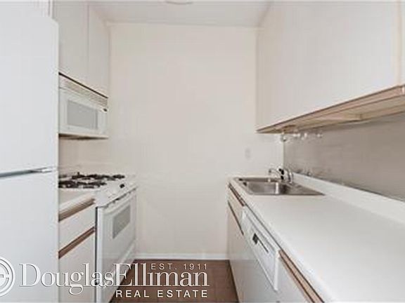 3rd image of 245 E 93rd St APT 19B