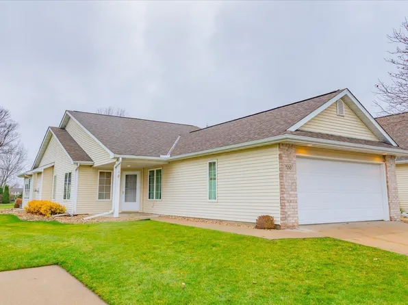 700 Creek Edge Dr #8, Deforest, WI 53532
