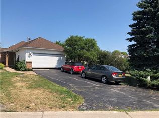 5994 Calm Lake Dr, Farmington, NY 14425