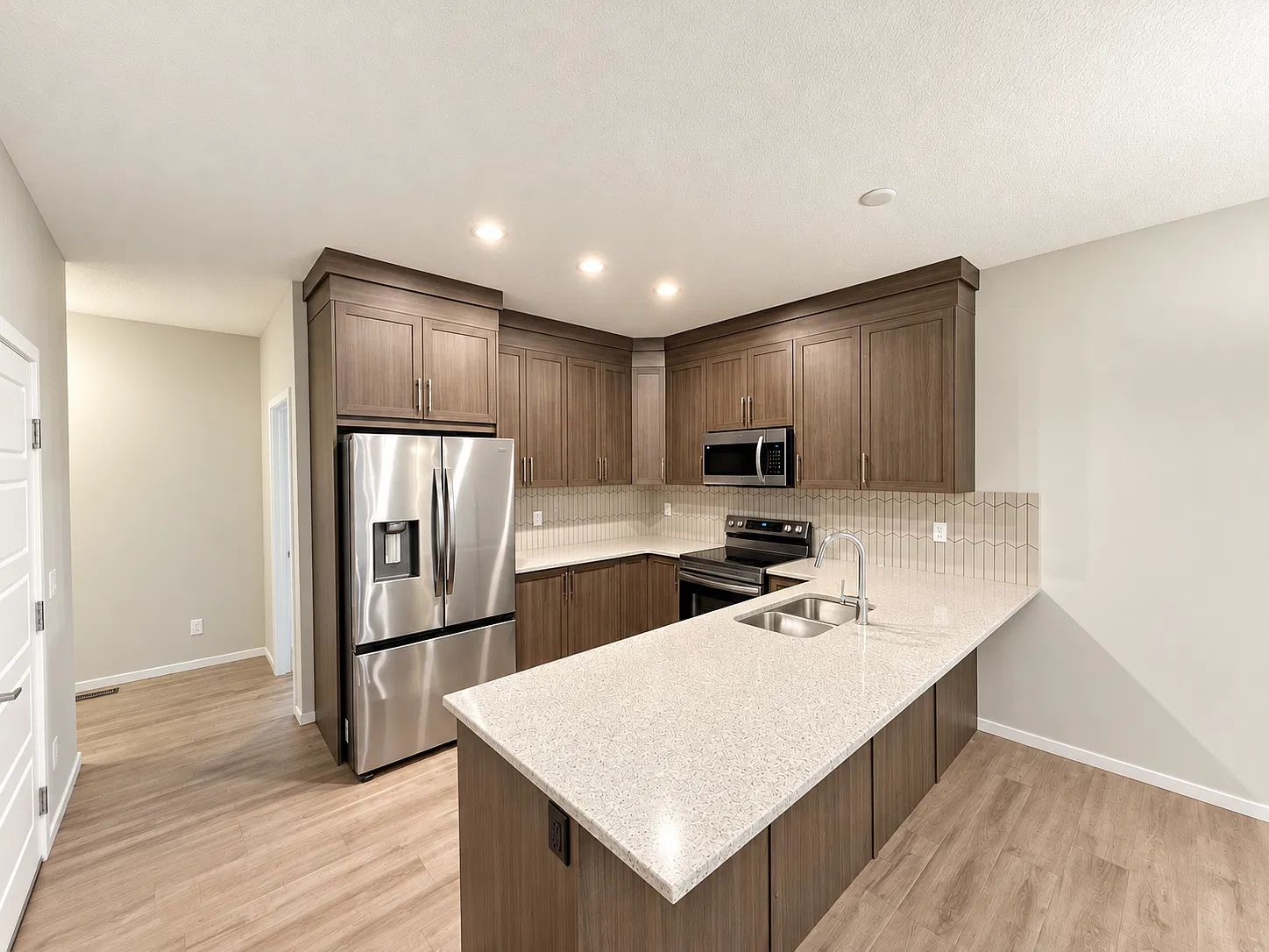 Cityscape Calgary 4 Bed 3 Bath Home With Double Garage Now For Rent! — Photo 2