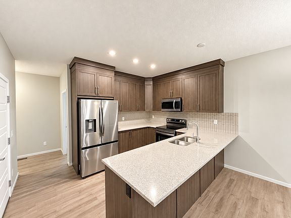 2nd image of 49 Cityline Gate NE
