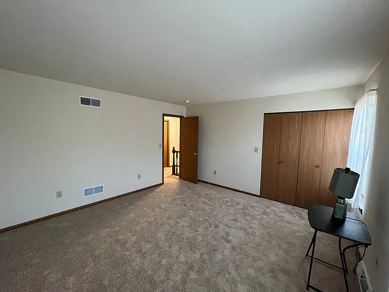 1004 Rebecca St — Photo 23