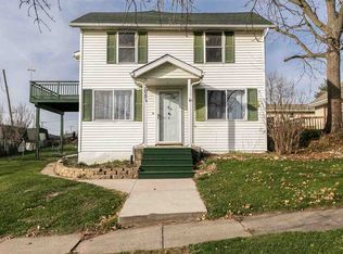 305 N Augusta Ave, Oxford, IA 52322