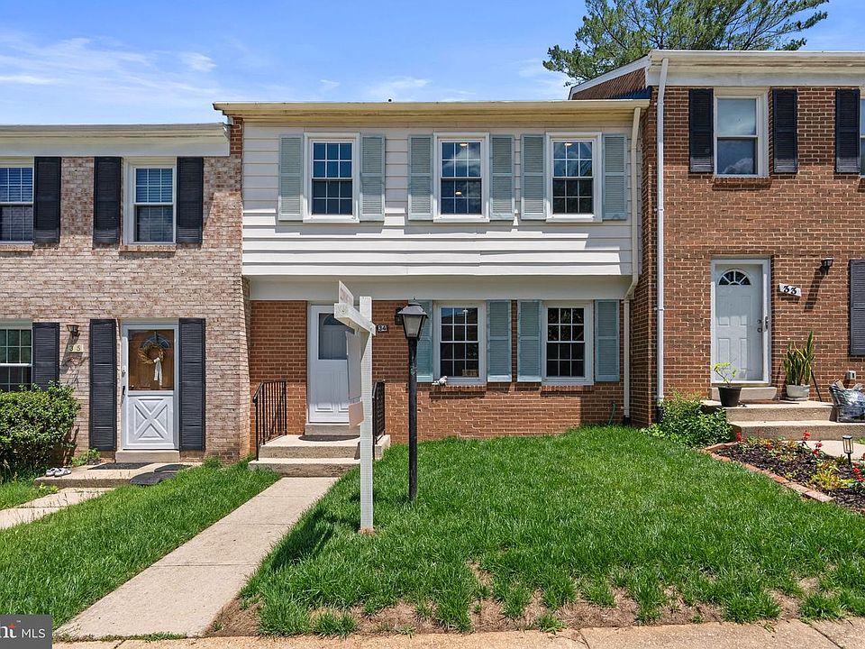 1st image of 34 Marwood Ct