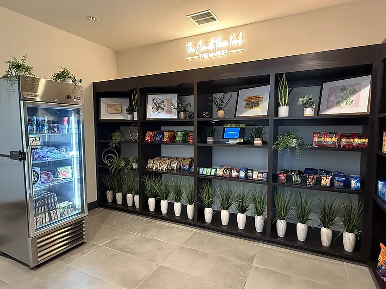 Self-Serve Market Featuring Snacks and Refrigerated Items