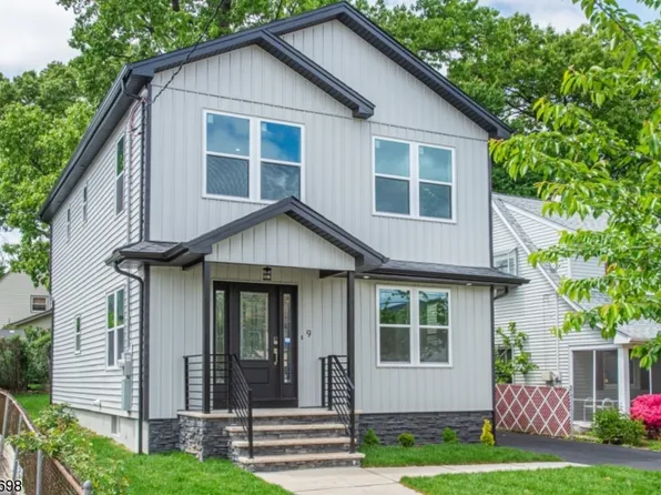 9 Harrington Rd, Clifton City, NJ 07012