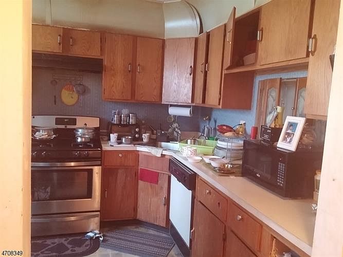 2nd image of 101 Fisher Dr #205