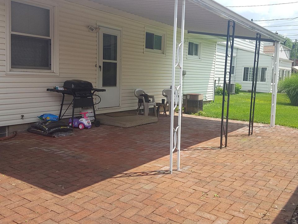 2nd image of 2930 13th St