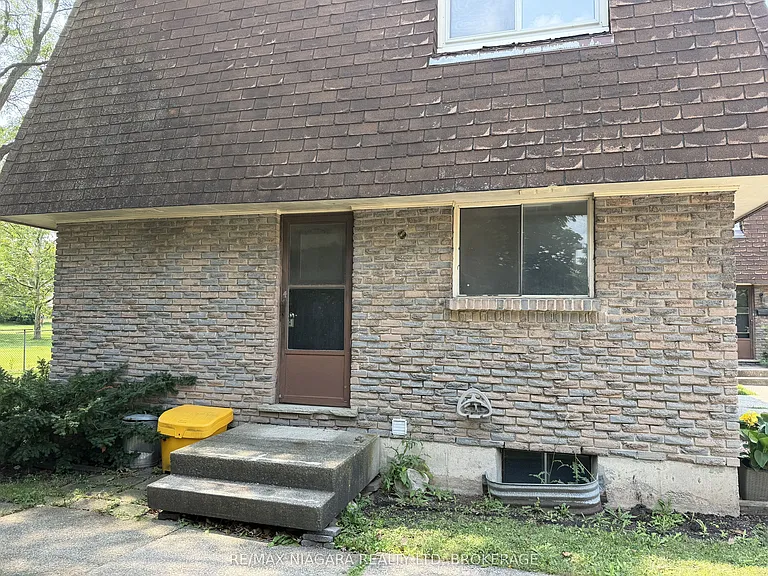 21 Woodlawn Rd #4 — Photo 1