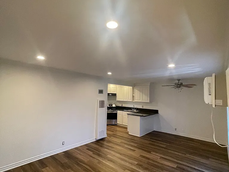 Villas at Downey — Photo 10