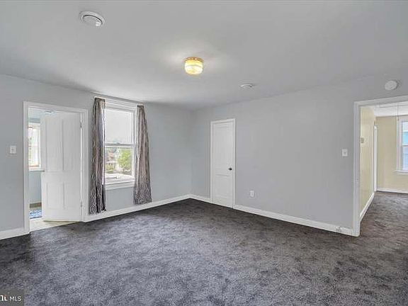 5th image of 4401 Mary Ave #2
