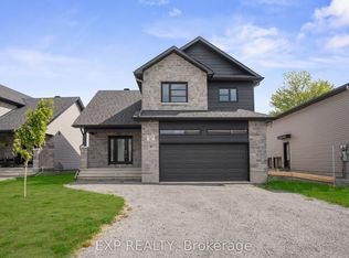 75 Chateauguay St, Russell, ON K0A1W0
