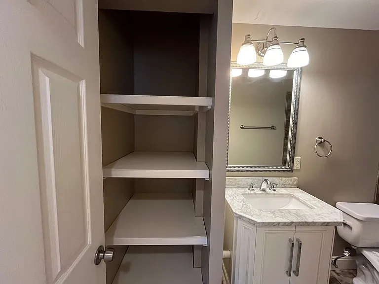 827 Highview St — Photo 11