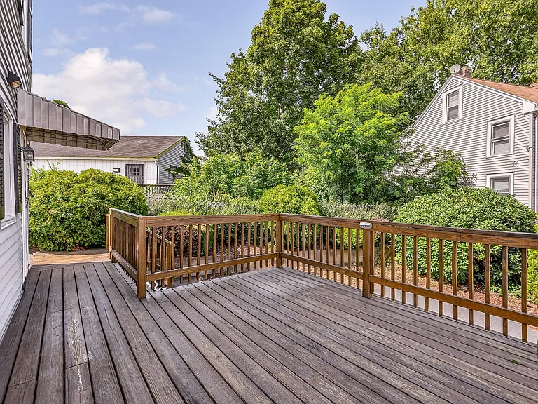 17 Cedar Ct — Photo 3