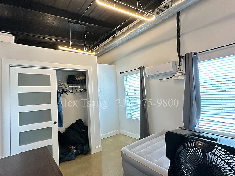 811 Montana St #1301 — Photo 10