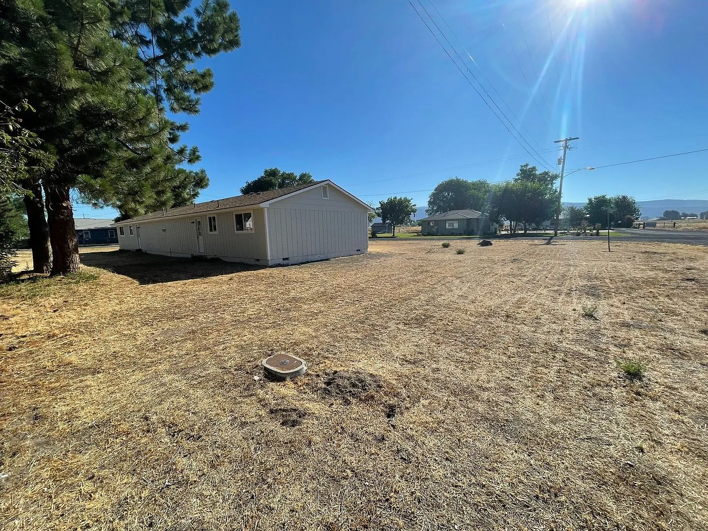 2606 N 7th (Located in Malin) — Photo 4