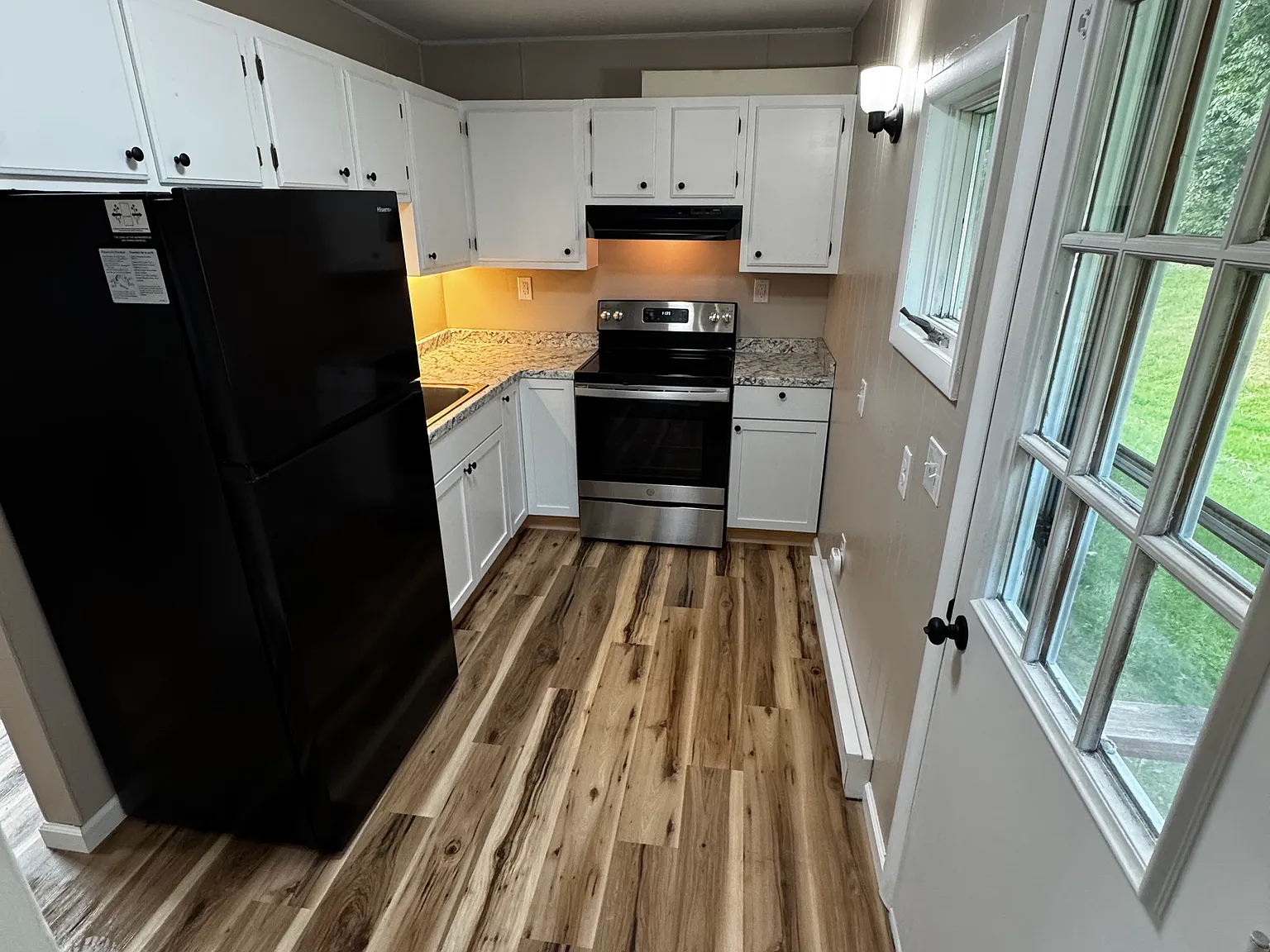 2 bed, 1000 sqft, $1,075 — Photo 2
