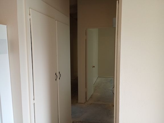 5th image of 2578 Cathy Ave