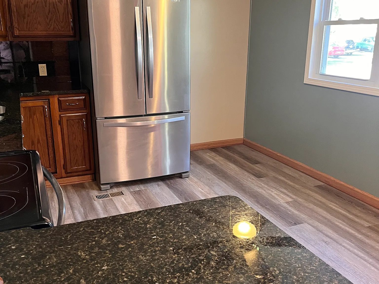3 bed, 1012 sqft, $1,799 — Photo 3