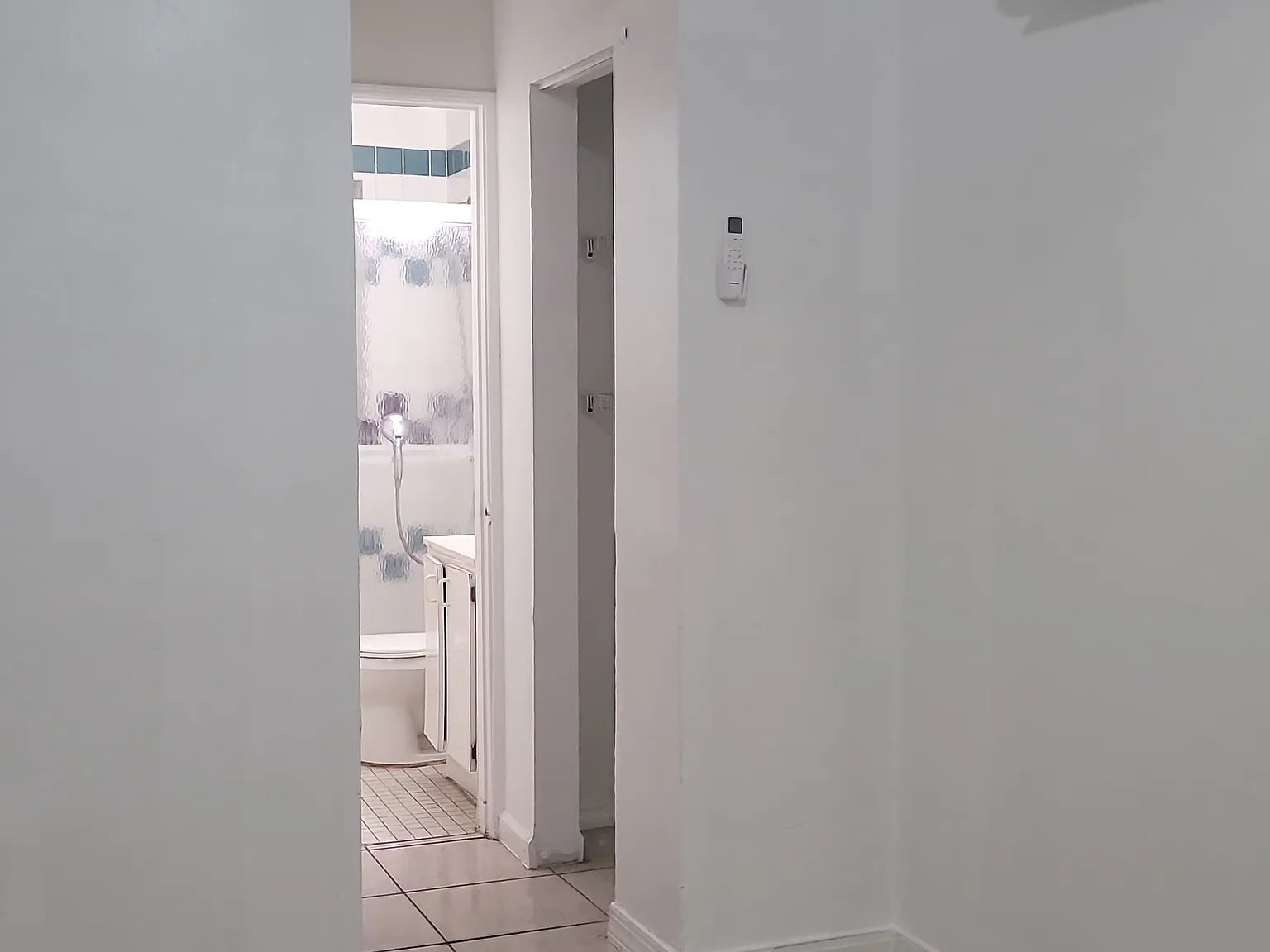 1 bed, 400 sqft, $1,300 — Photo 2