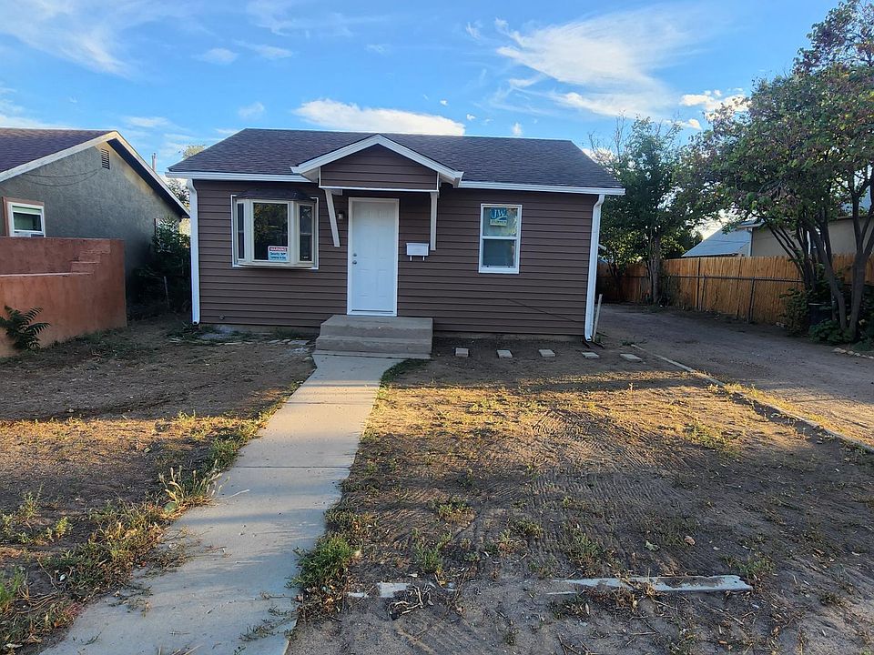 1st image of 2020 E 6th St