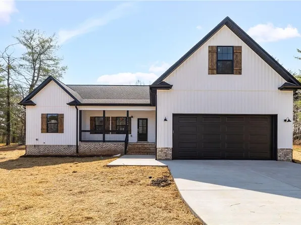 1448 River Rd, Stoneville, NC 27048