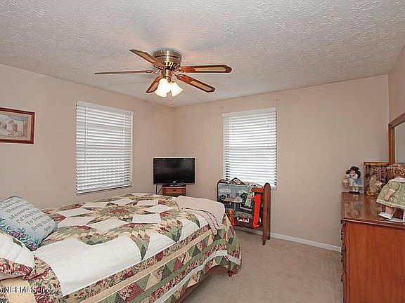 4th image of 89 Velvet Dr